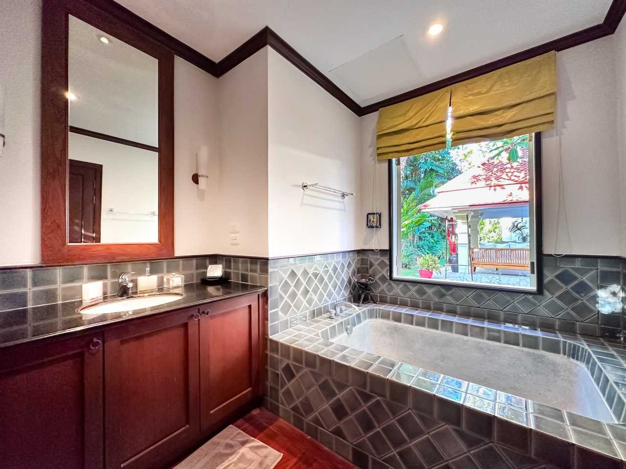 Property image - full photo 19