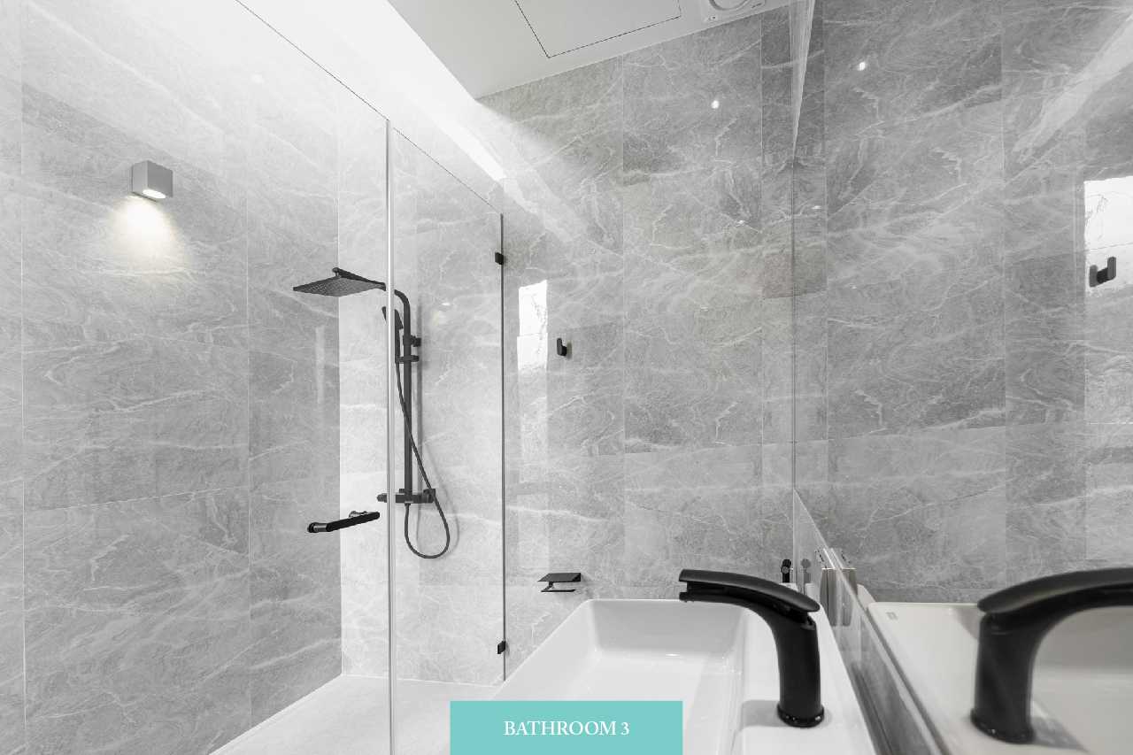 Property image - full photo 17