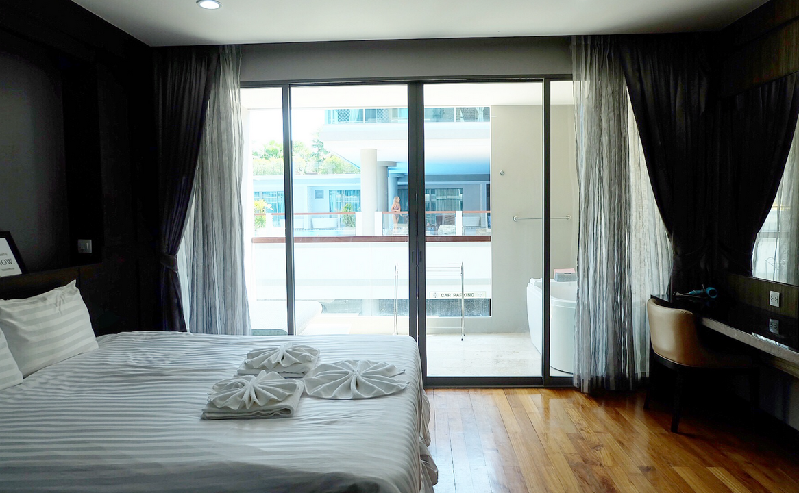 Property image - full photo 13