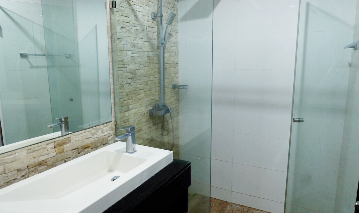 Property image - full photo 19
