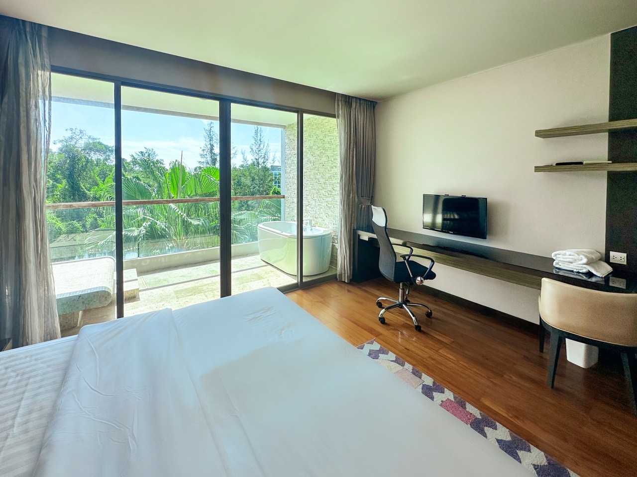 Property image - full photo 13