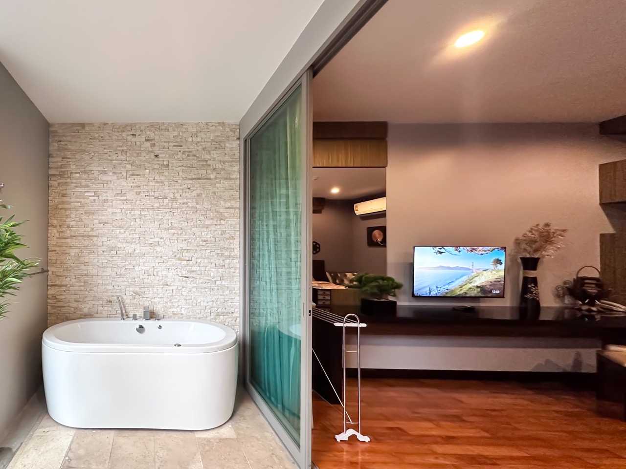 Property image - full photo 4