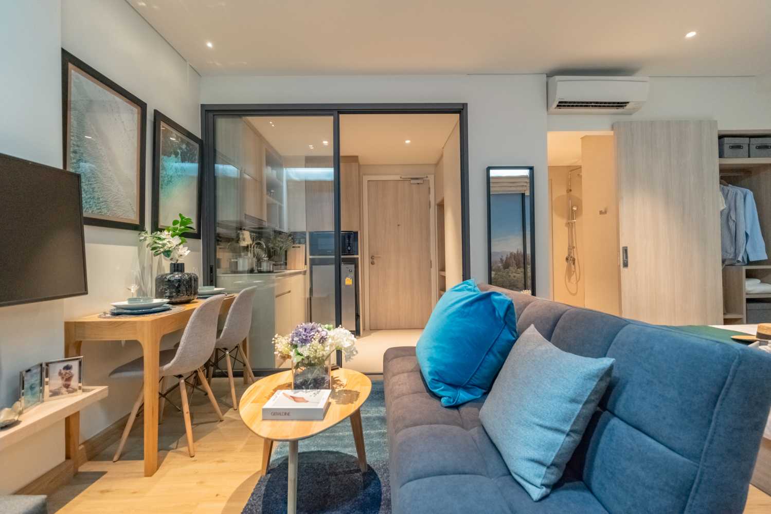 Property image - full photo 3