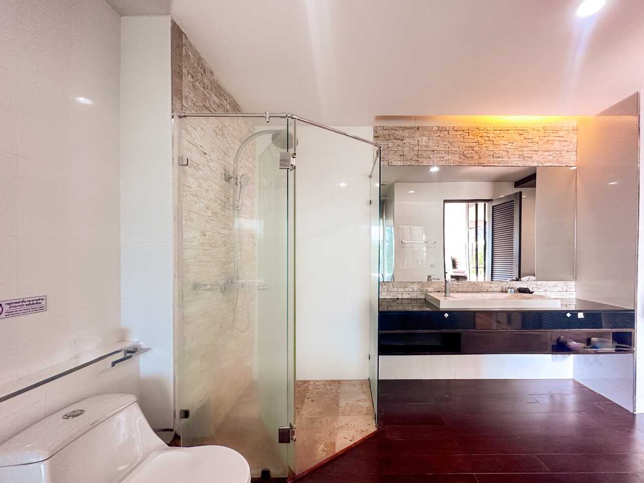 Property image - full photo 21