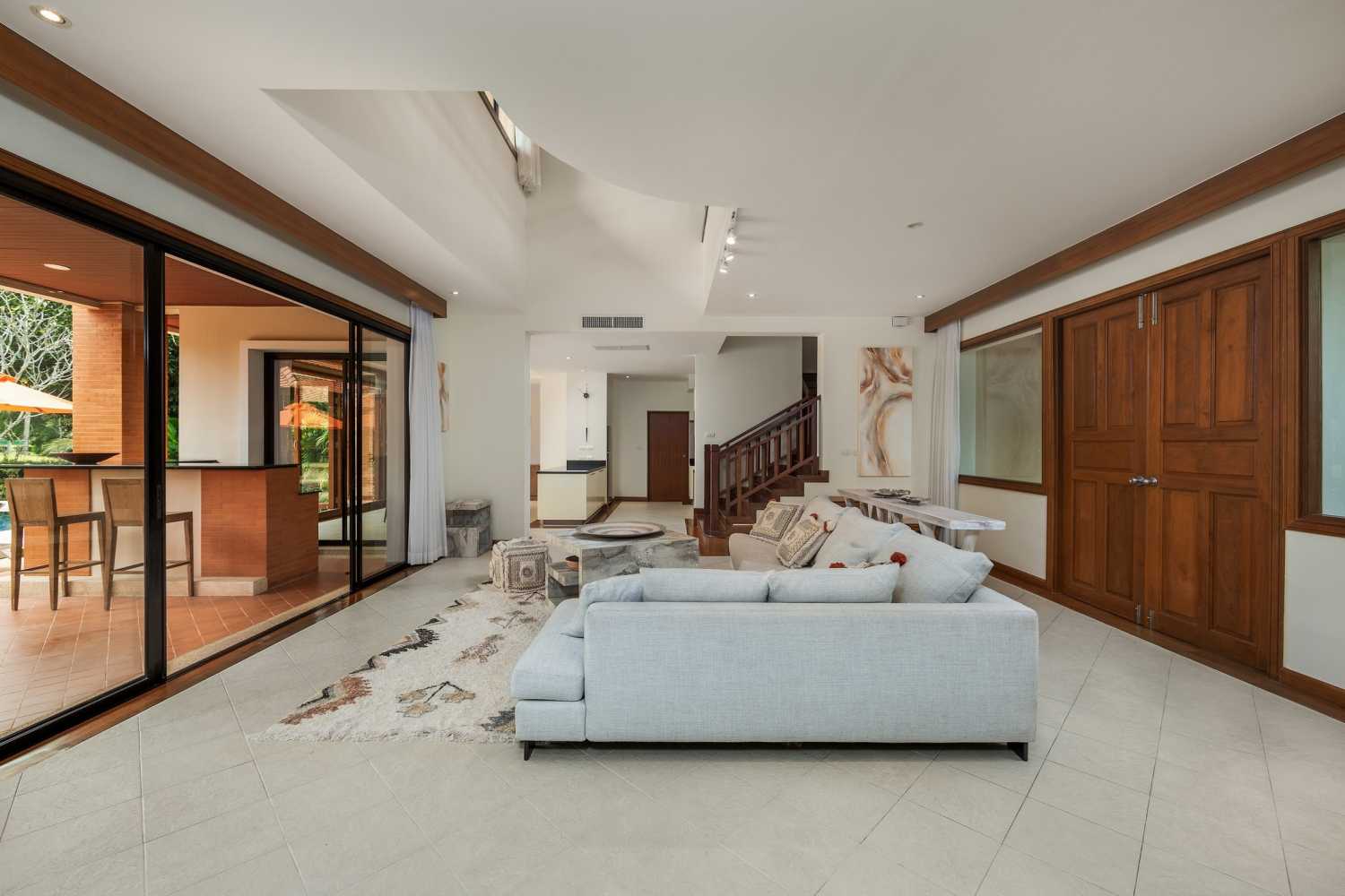 Property image - full photo 11