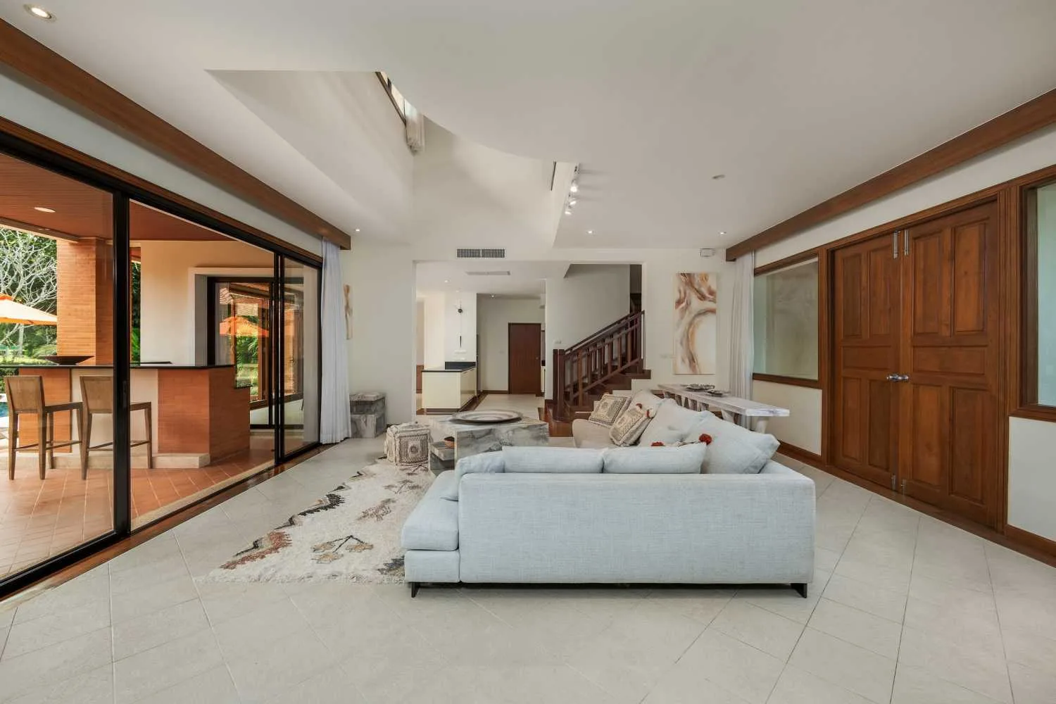 Property image - full photo 11