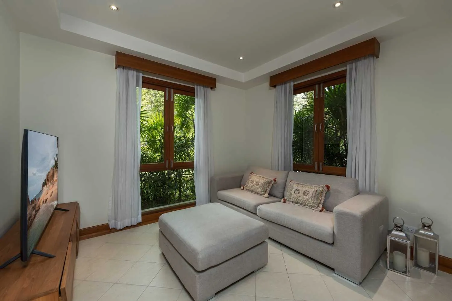 Property image - full photo 12