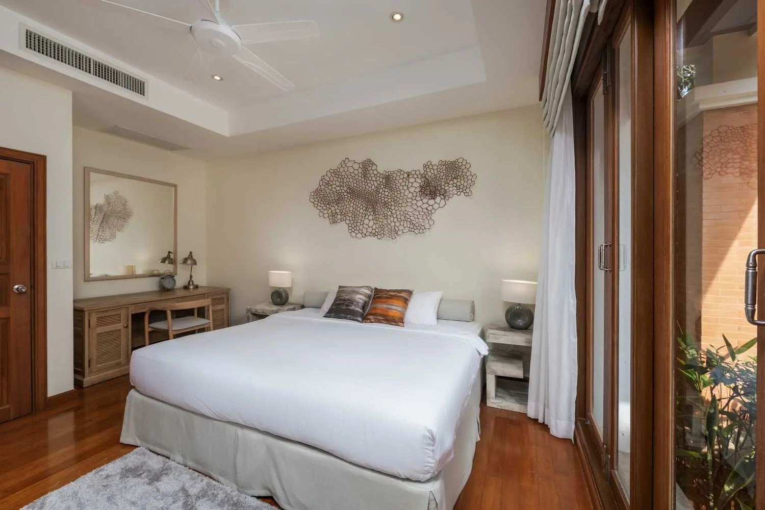 Property image - full photo 16