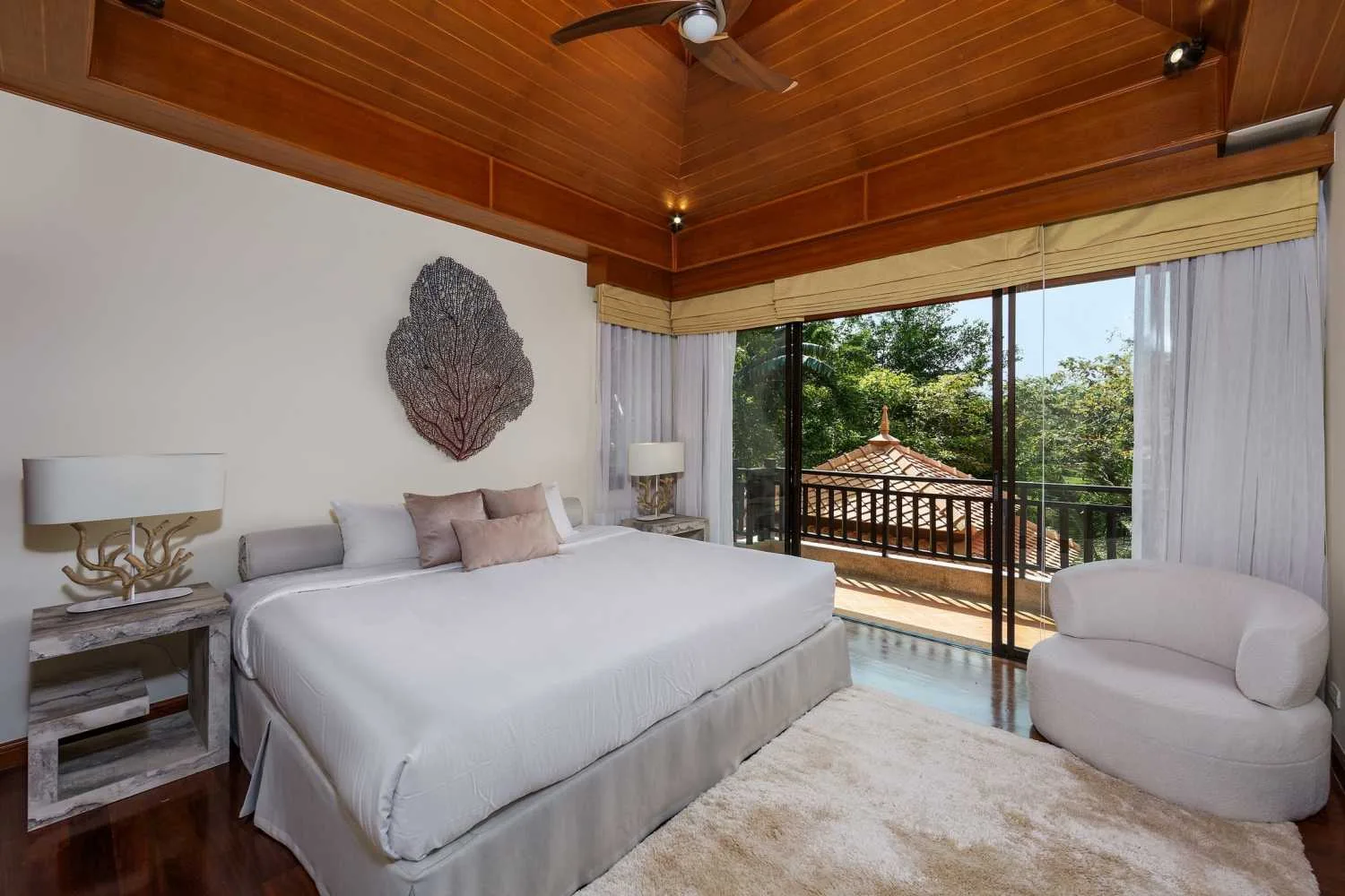 Property image - full photo 36