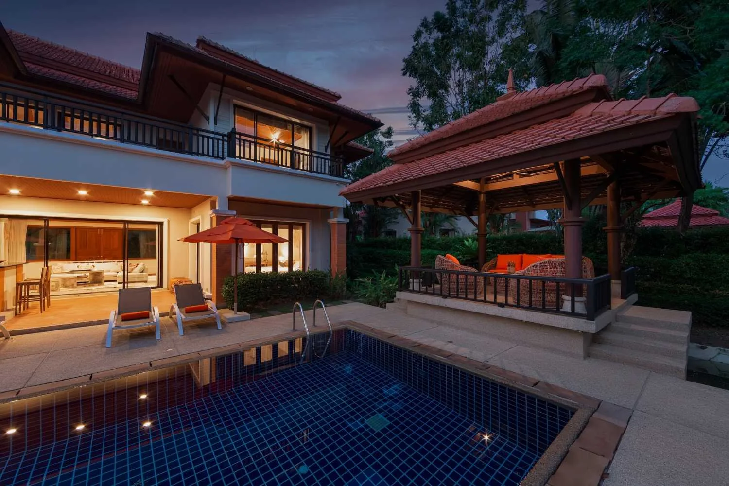 Property image - full photo 2