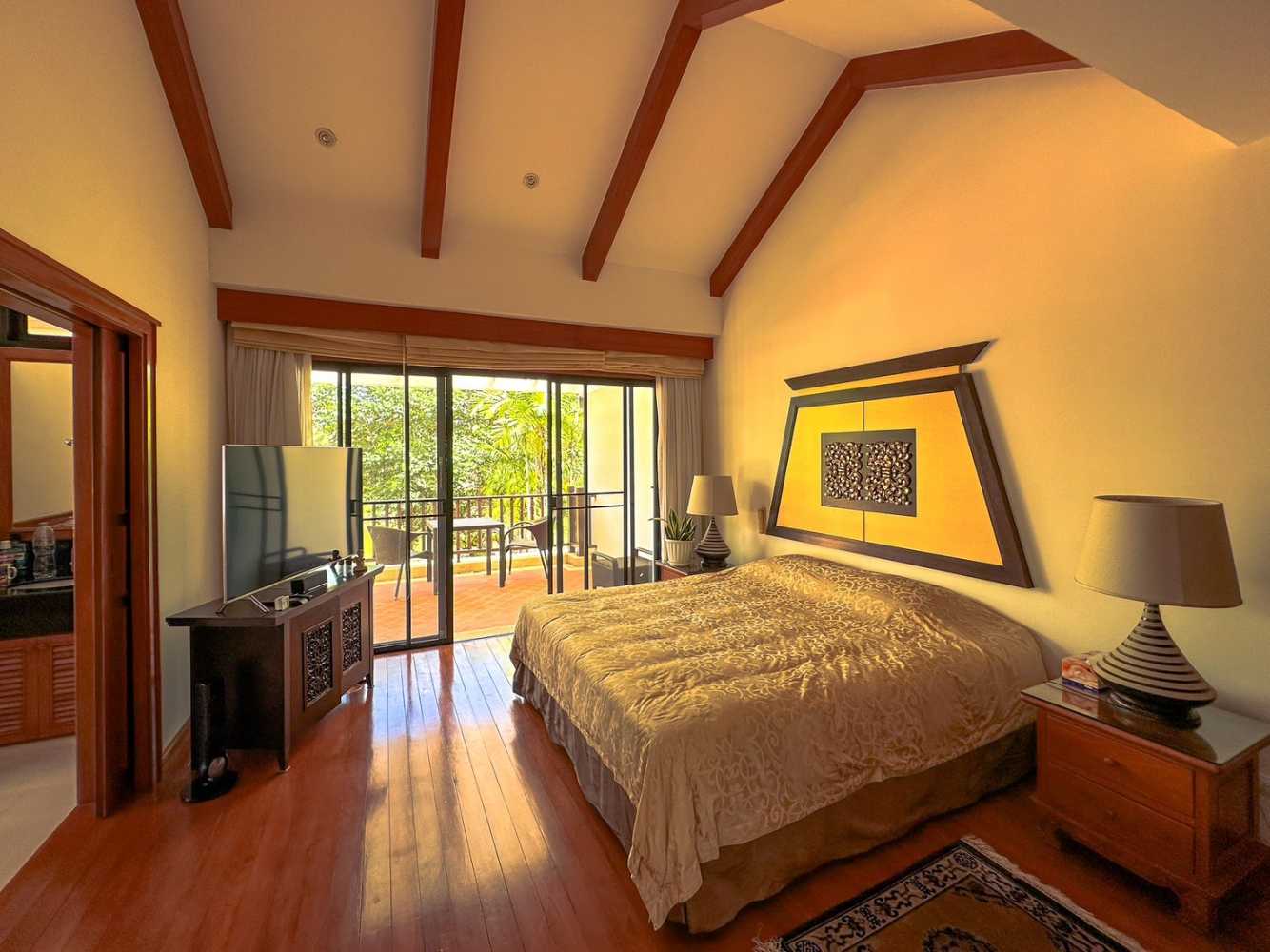 Property image - full photo 8