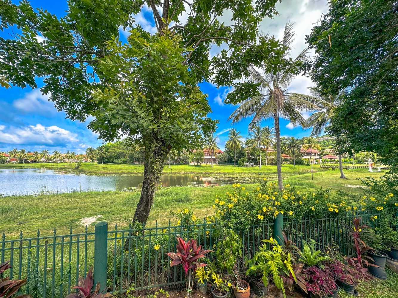 Property image - full photo 2