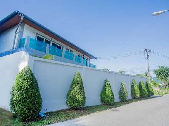 Property image - full photo 2