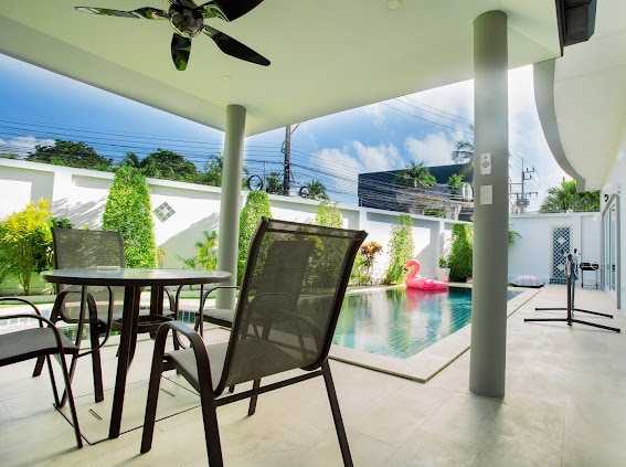 Property image - full photo 8