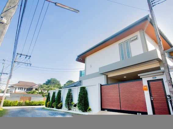 Property image - full photo 4