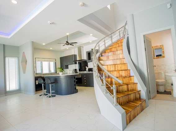 Property image - full photo 14