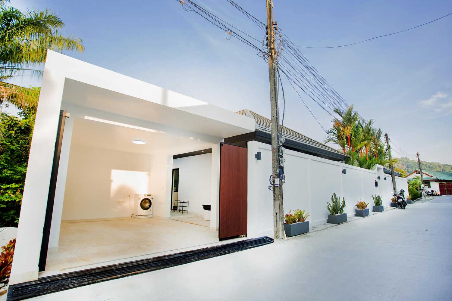 Property image - full photo 3