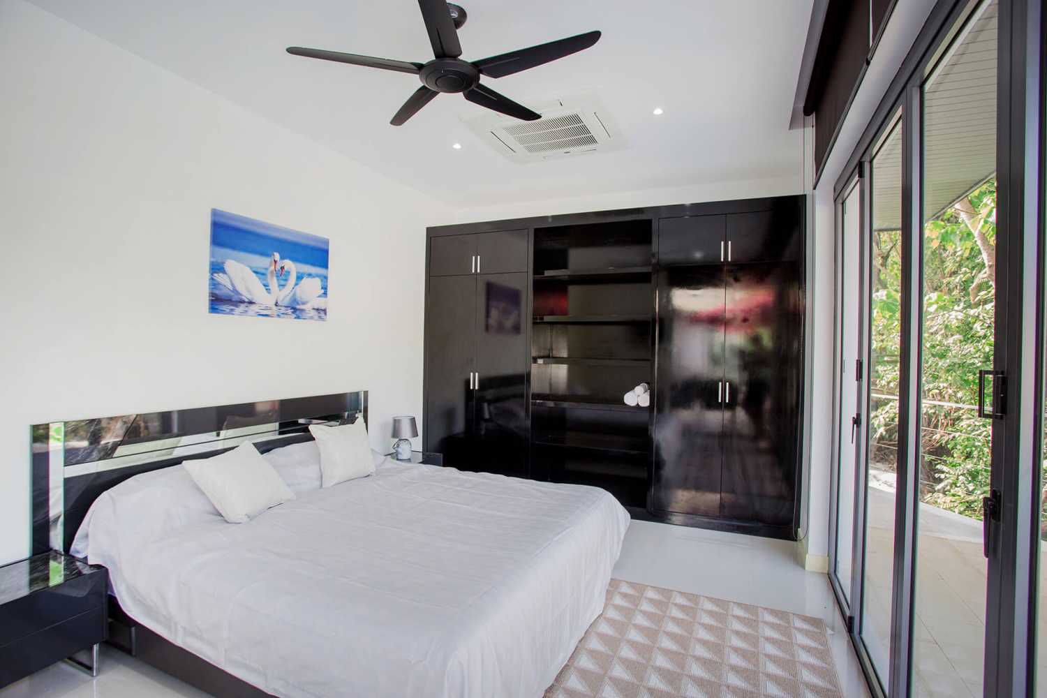 Property image - full photo 44