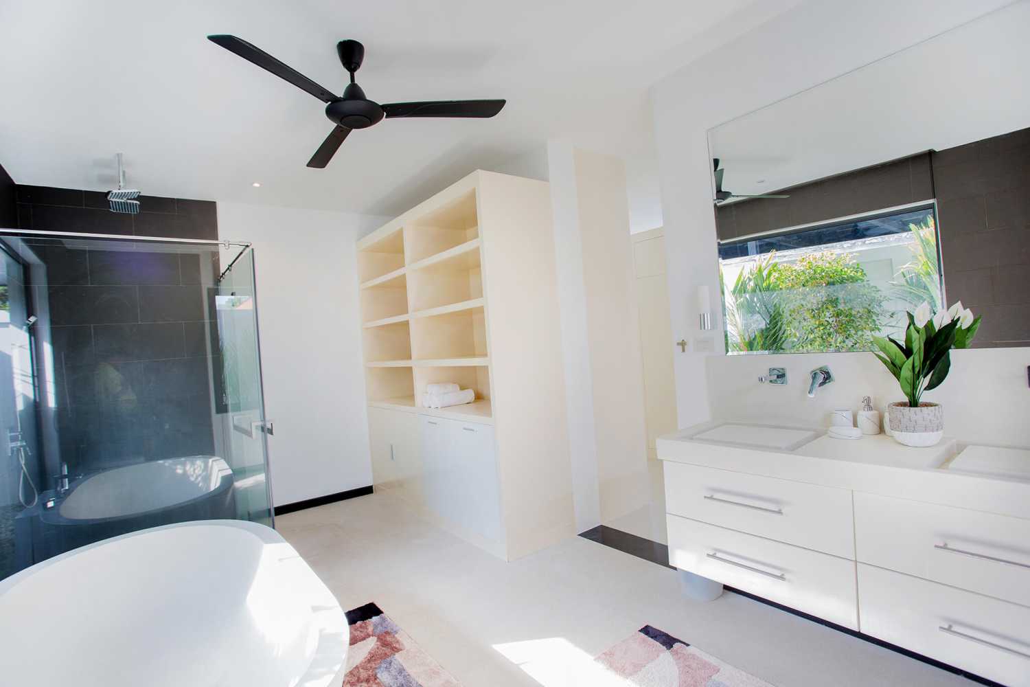 Property image - full photo 37