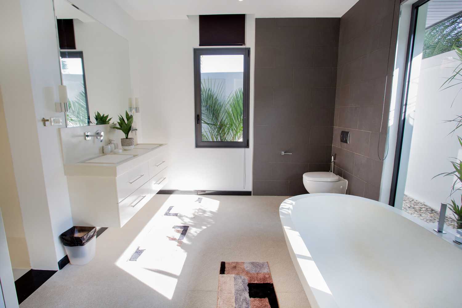 Property image - full photo 36
