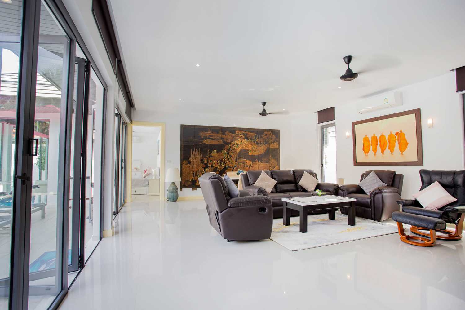 Property image - full photo 14