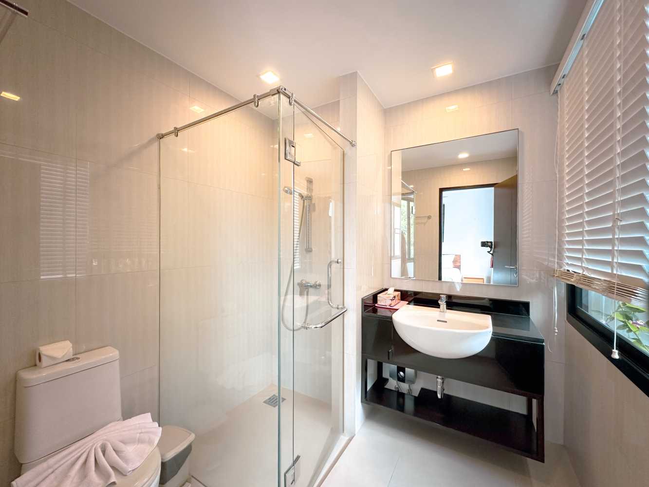 Property image - full photo 9