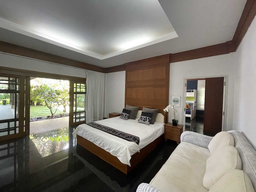 Property image - full photo 10