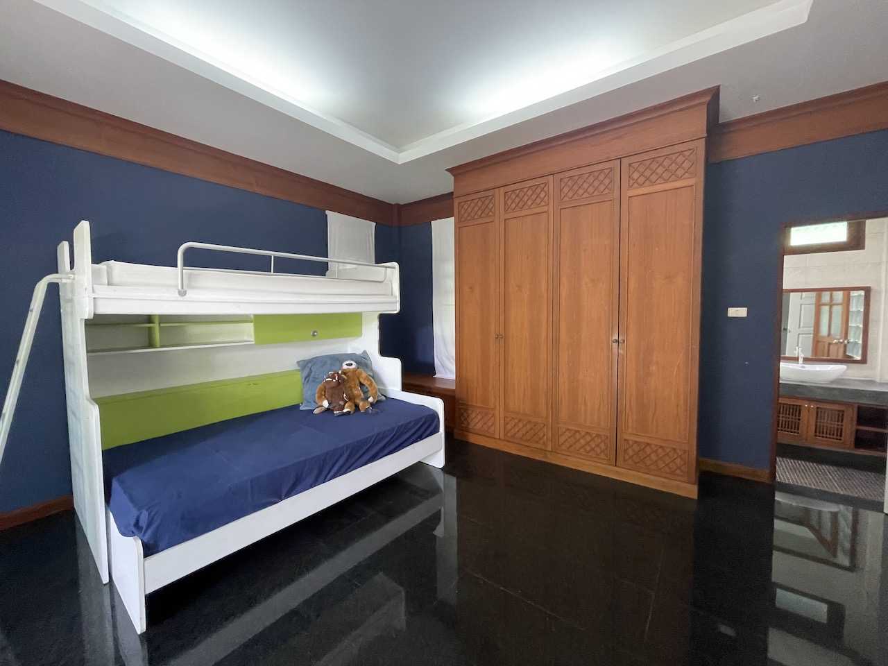 Property image - full photo 15