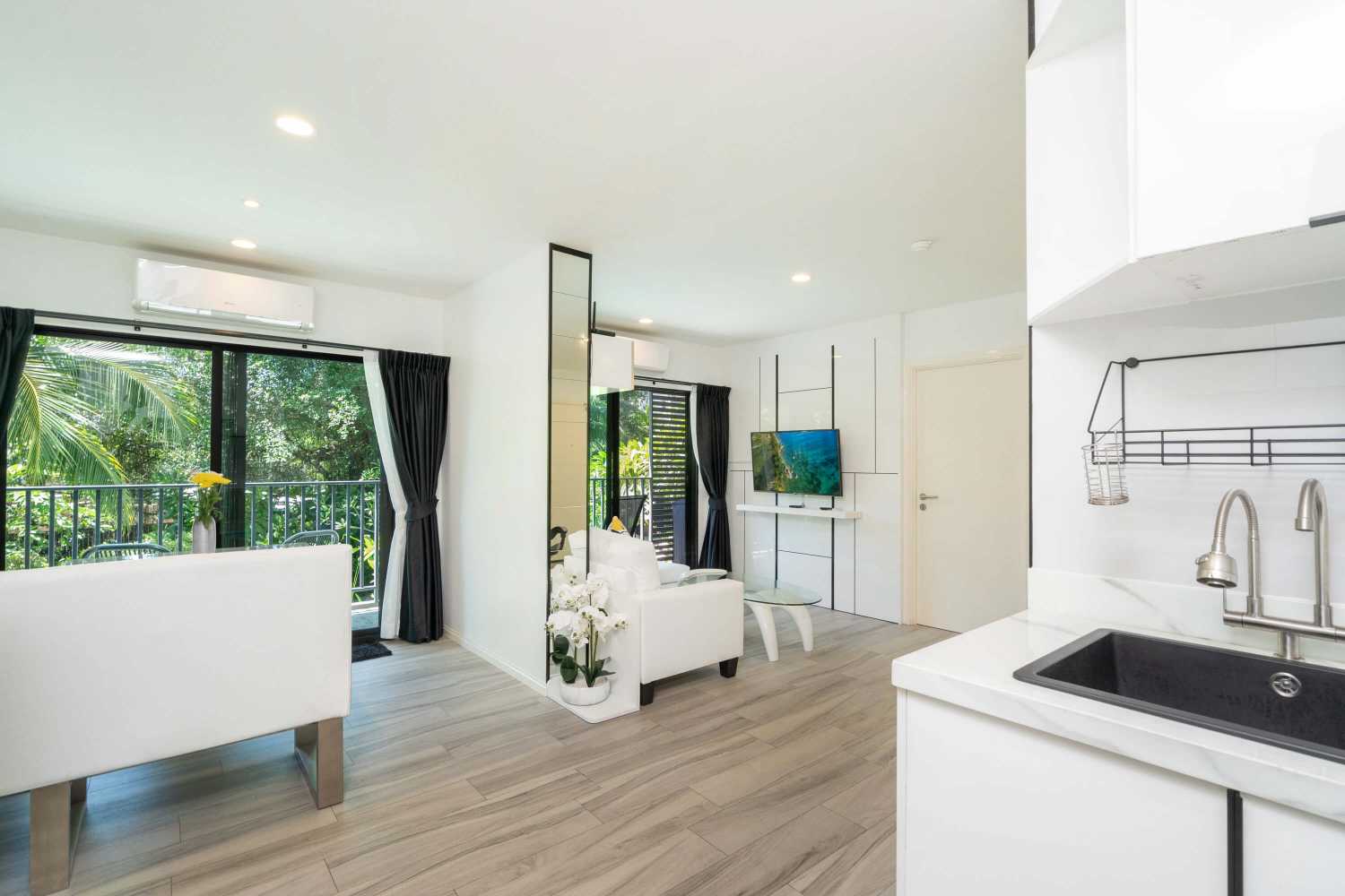 Property image - full photo 10