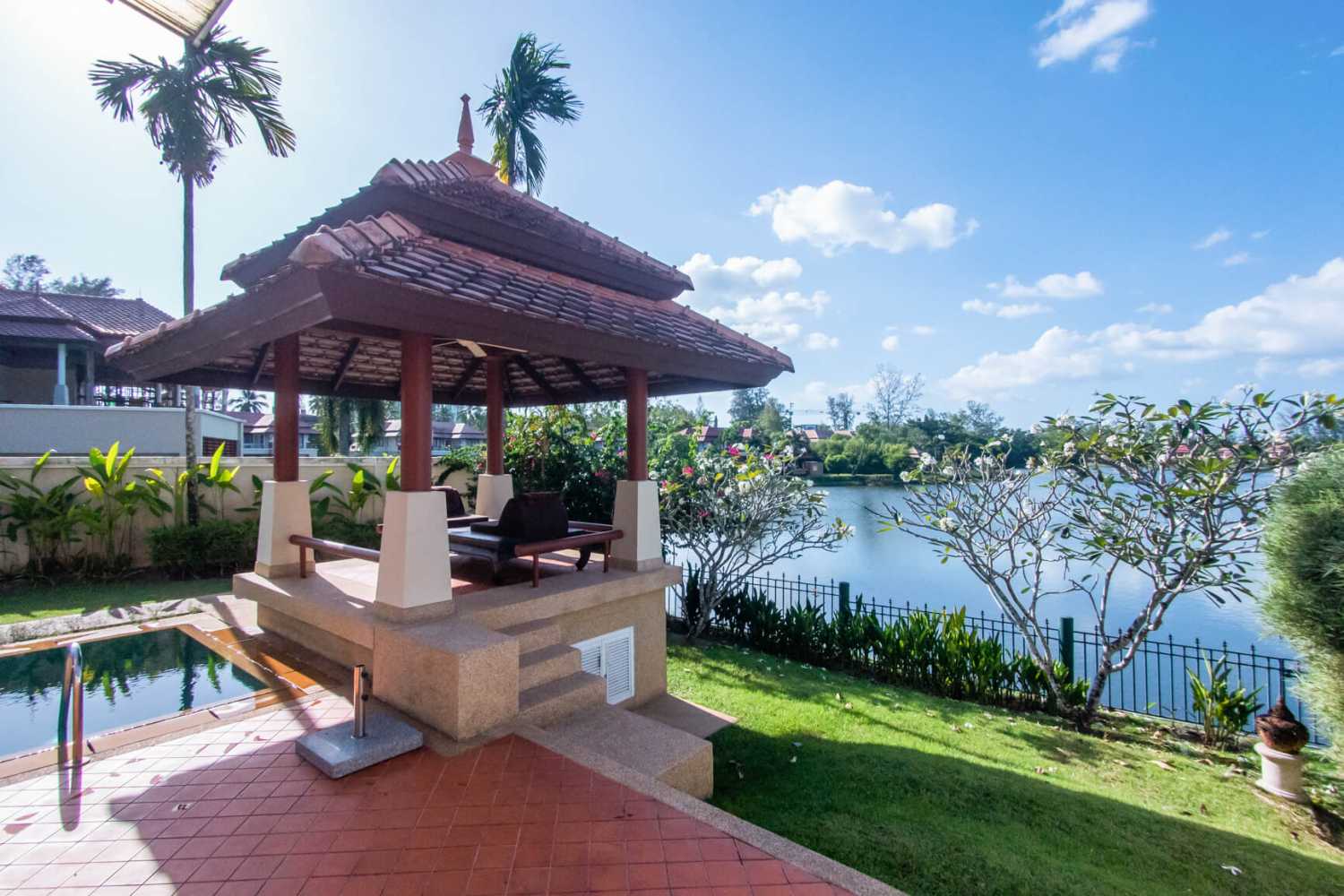 Property image - full photo 5