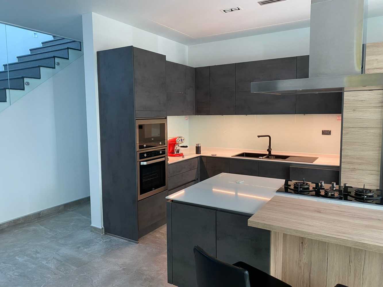 Property image - full photo 12