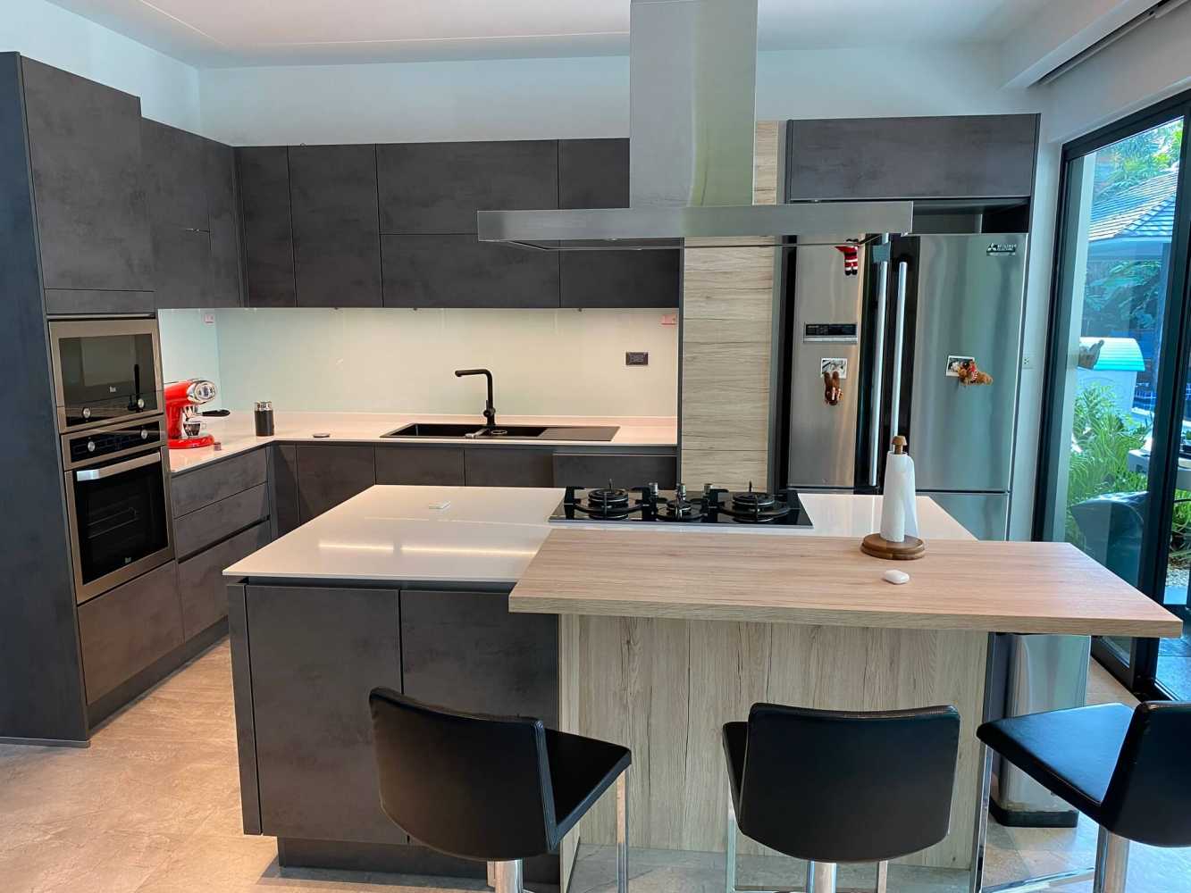 Property image - full photo 3