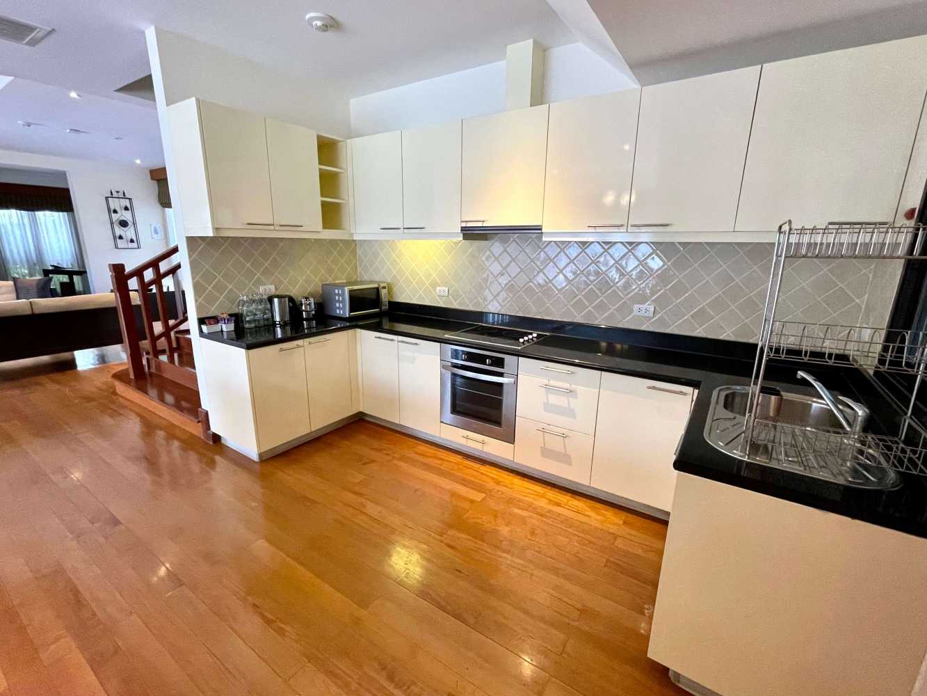 Property image - full photo 13