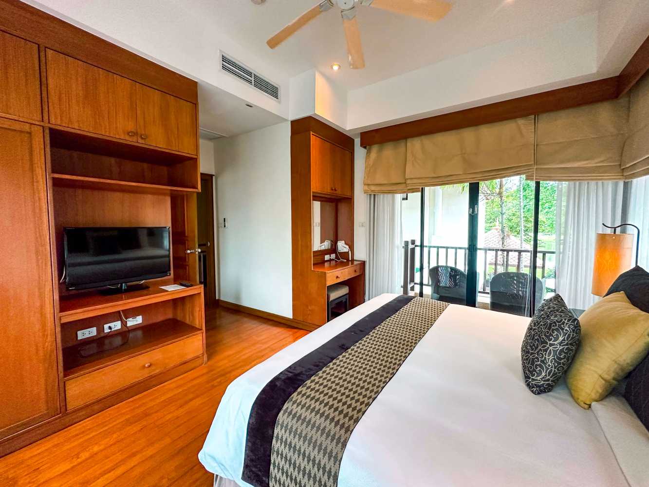 Property image - full photo 16