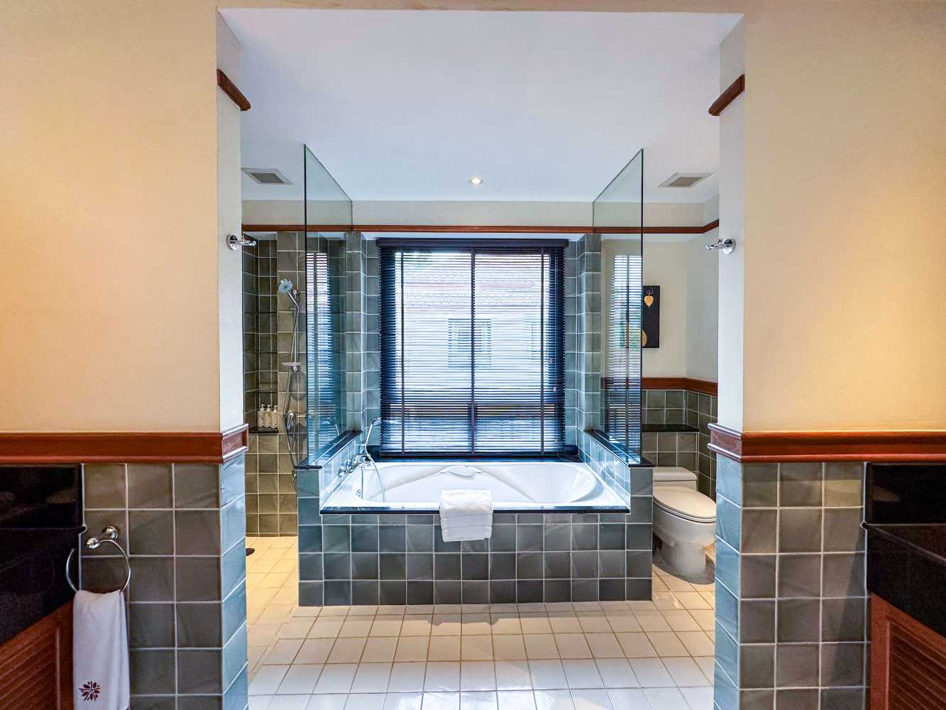 Property image - full photo 23
