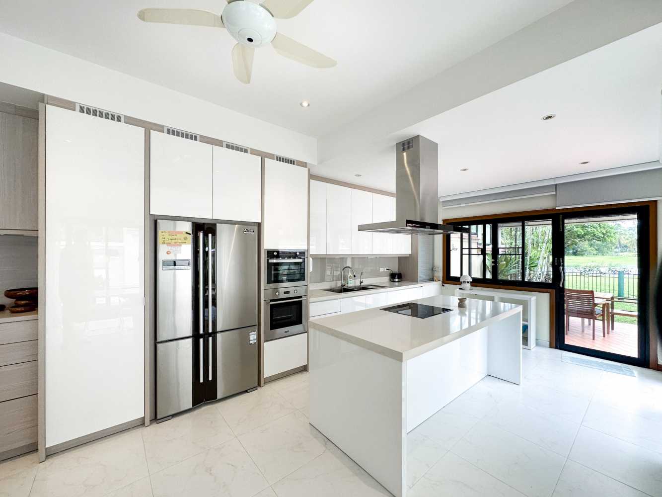 Property image - full photo 6