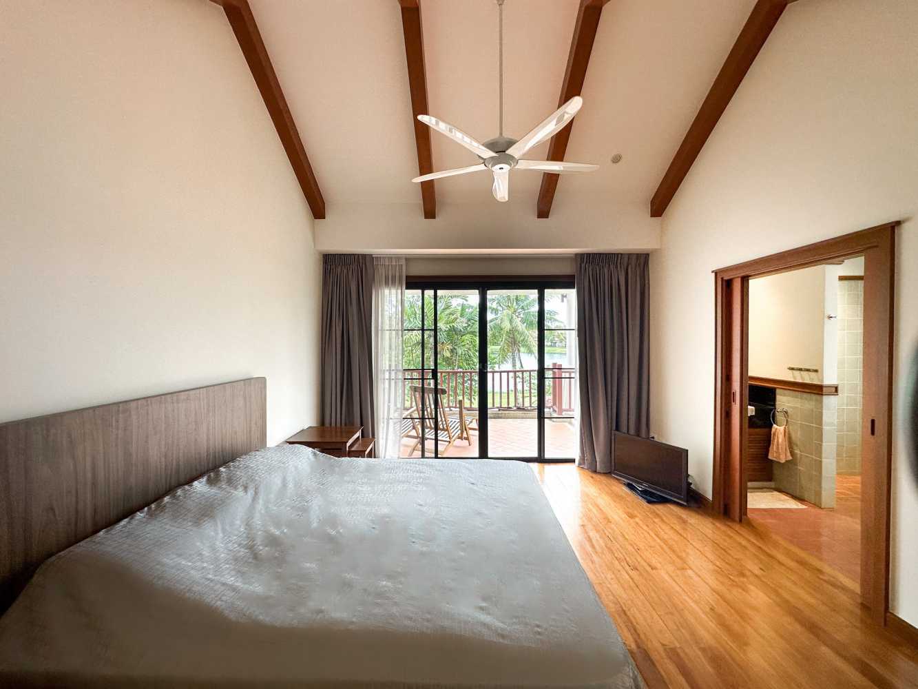 Property image - full photo 20