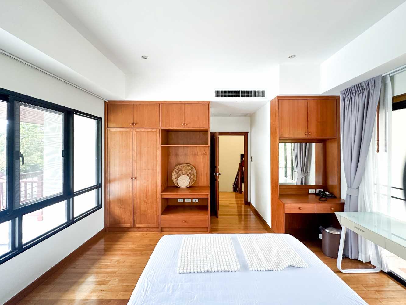 Property image - full photo 18