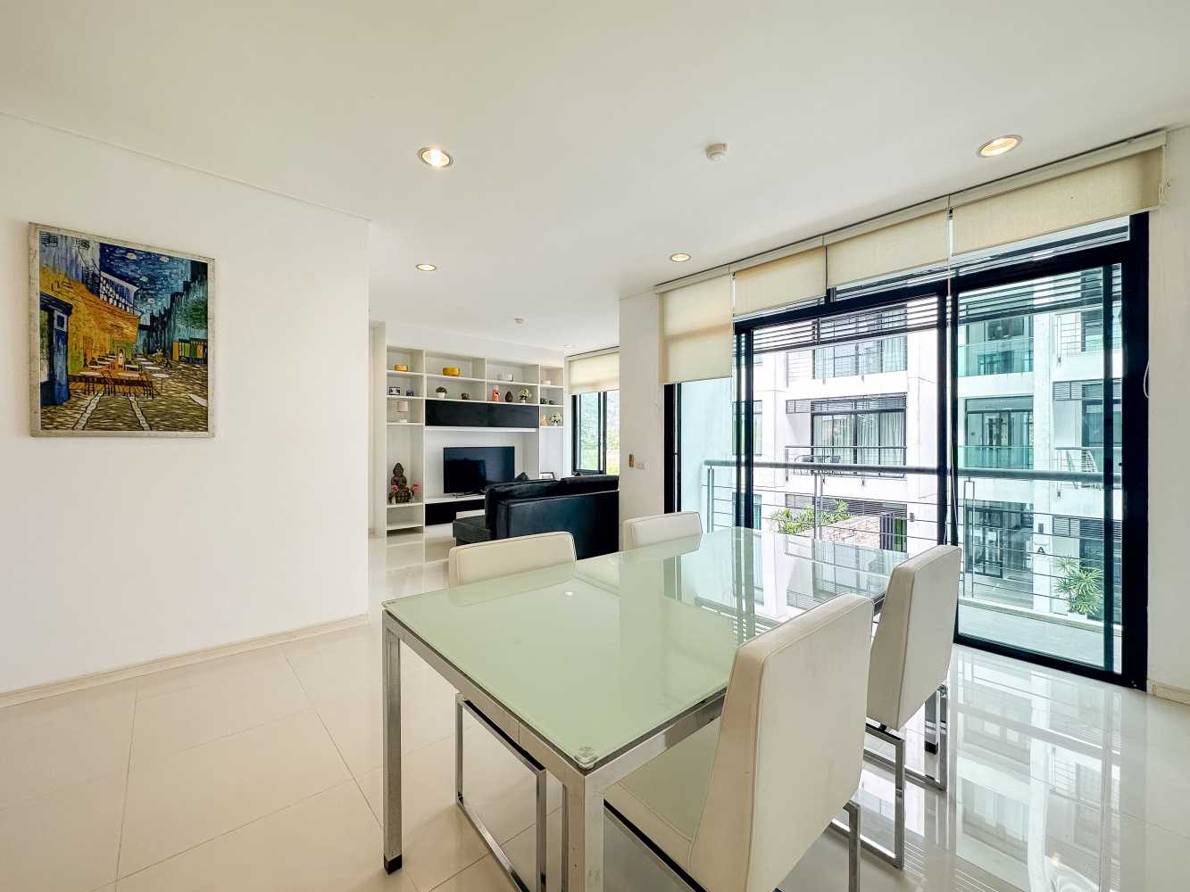 Property image - full photo 3