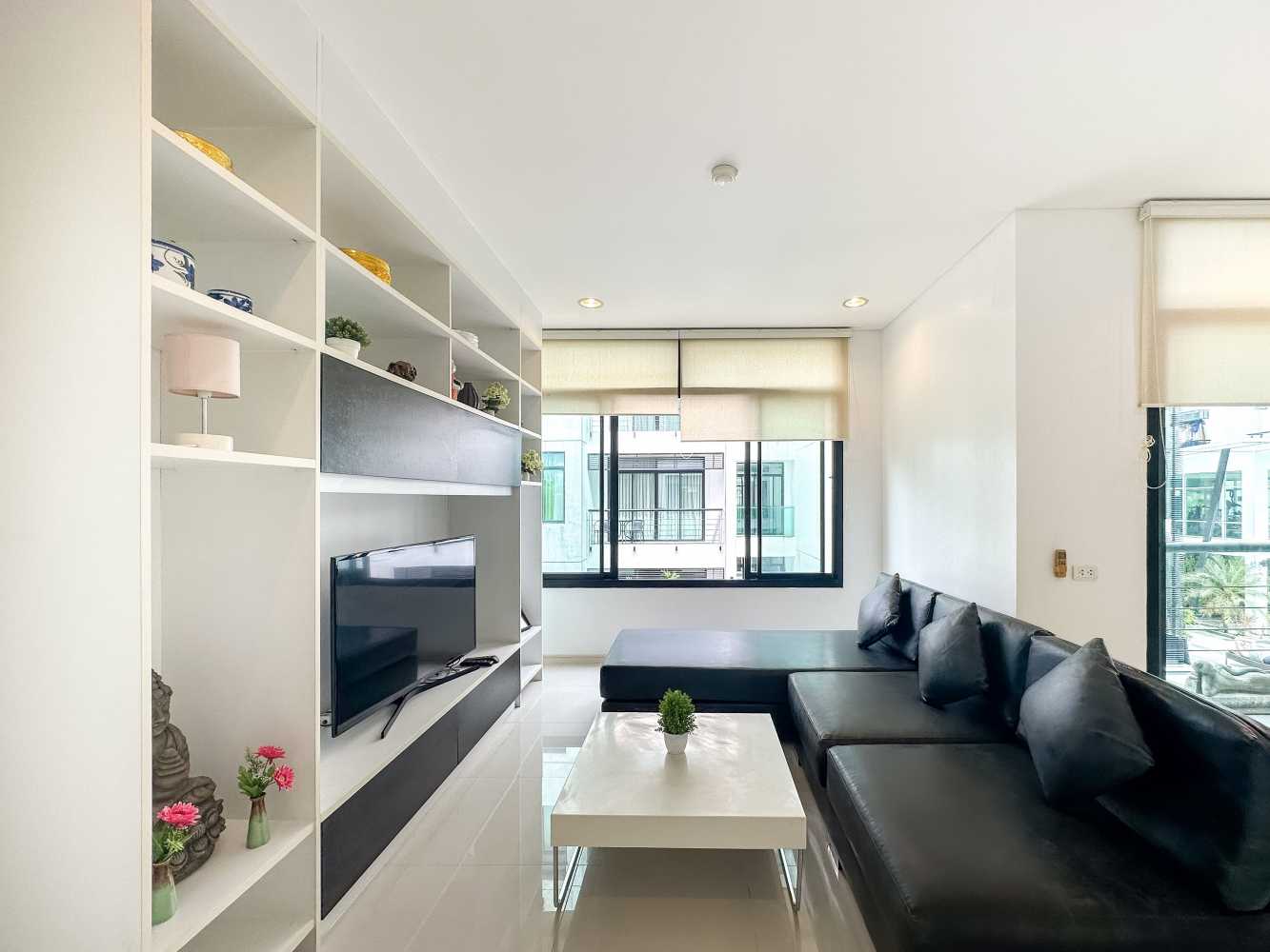 Property image - full photo 1