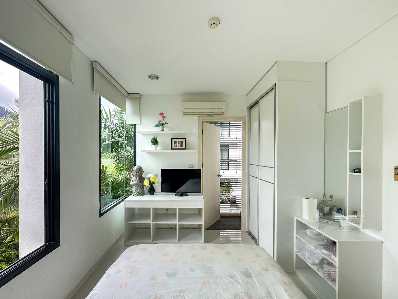 Property image - full photo 13