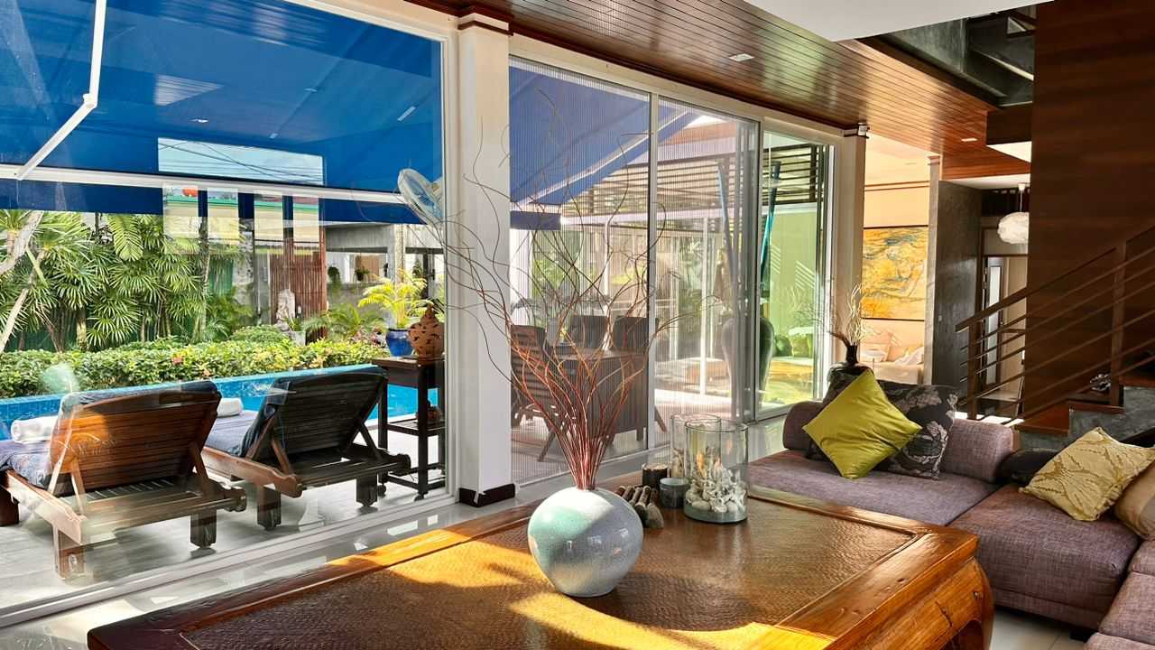 Property image - full photo 3