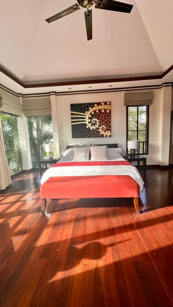 Property image - full photo 15