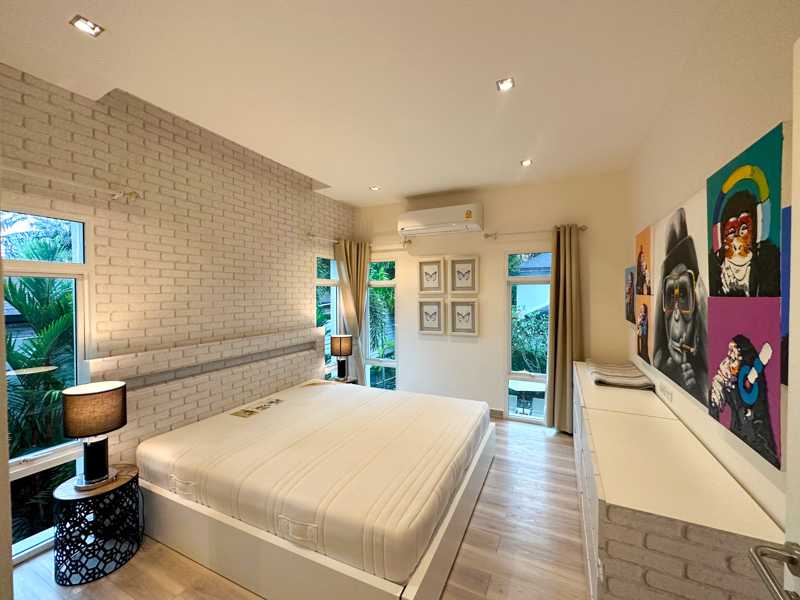 Property image - full photo 18
