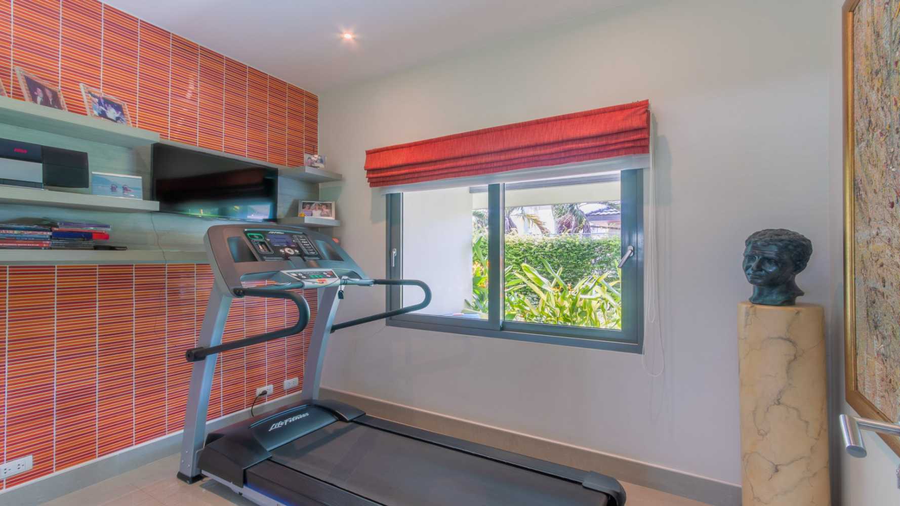 Property image - full photo 21