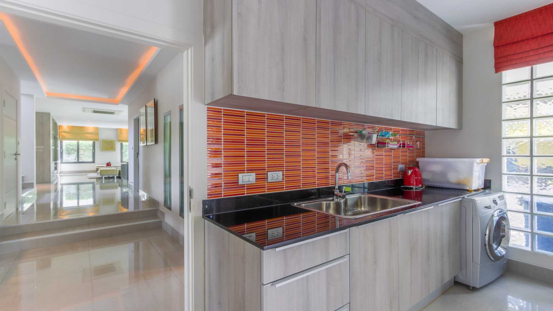 Property image - full photo 9