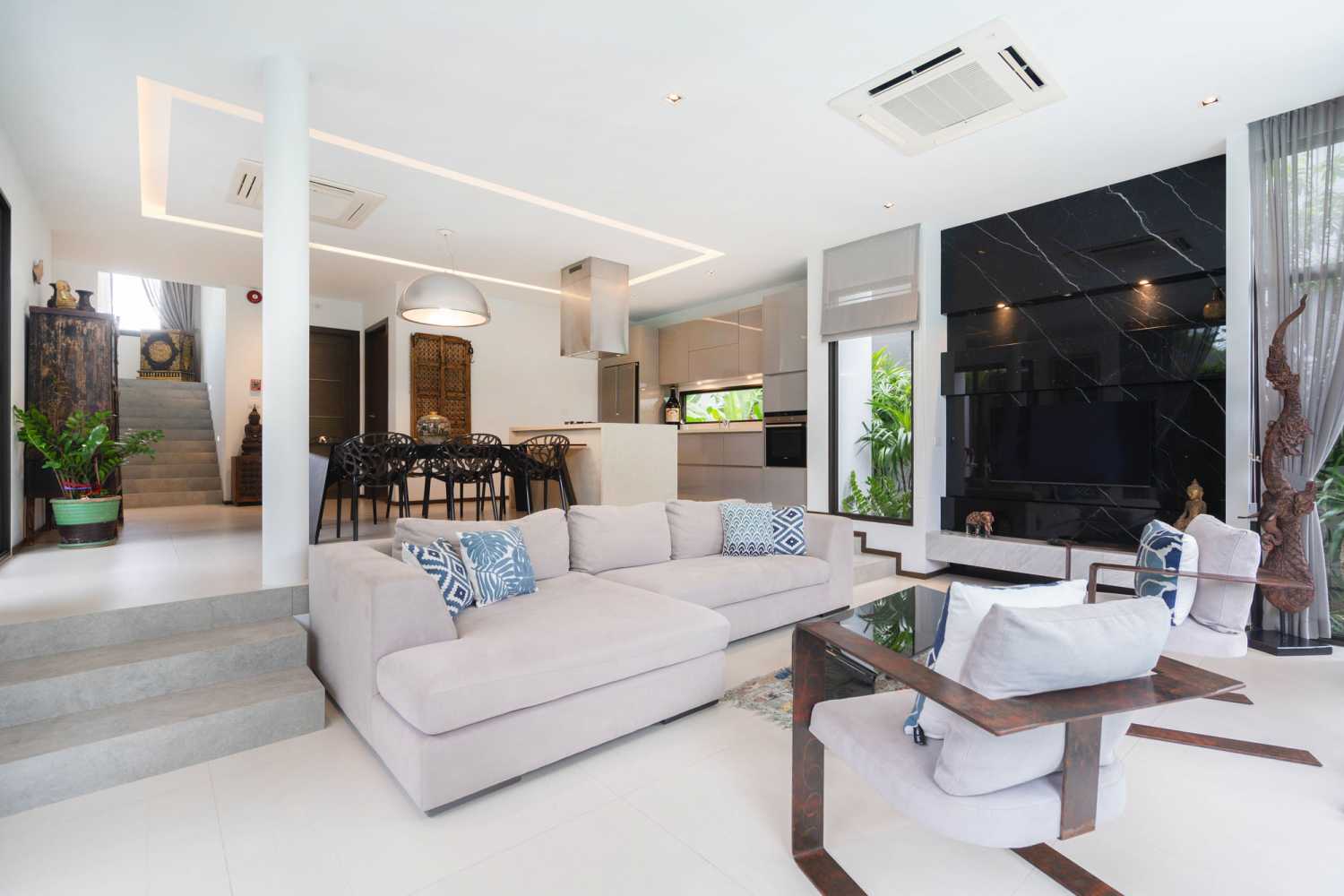Property image - full photo 5