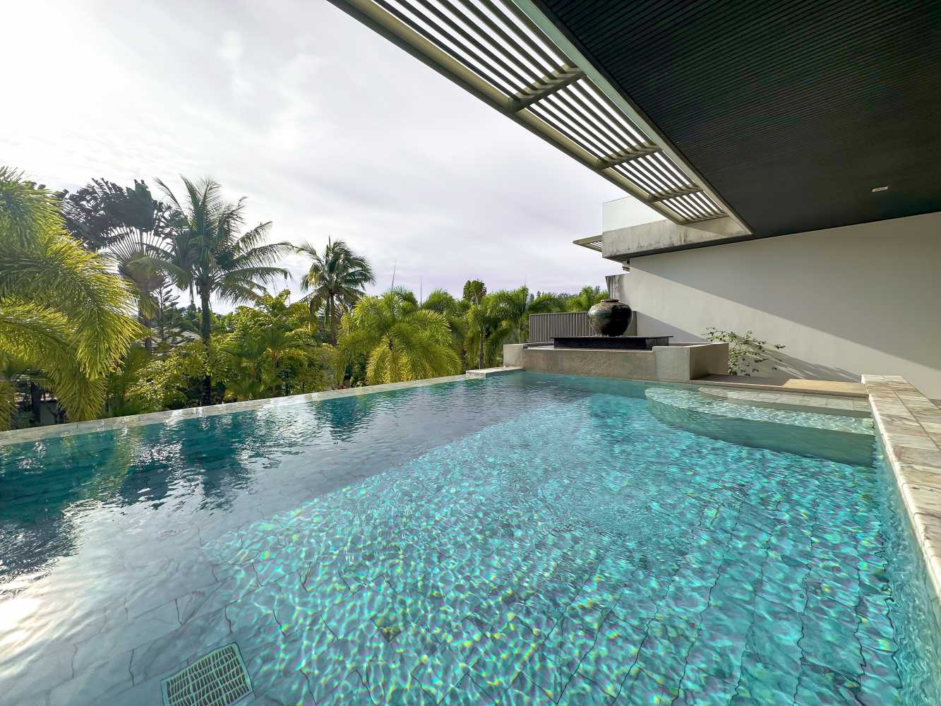 Property image - full photo 1