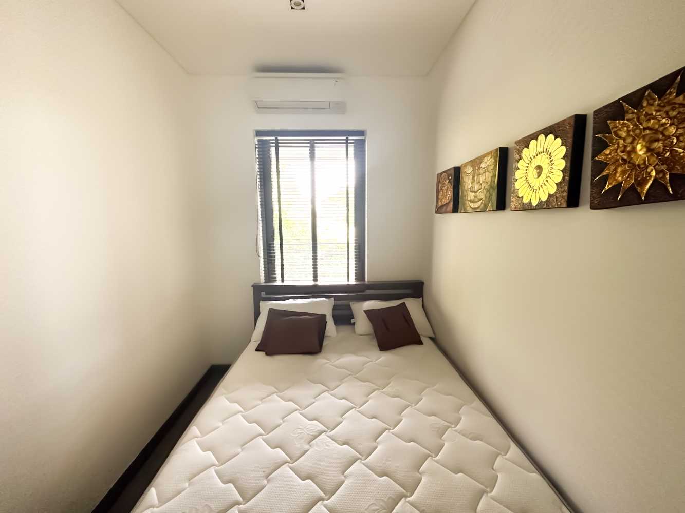 Property image - full photo 10