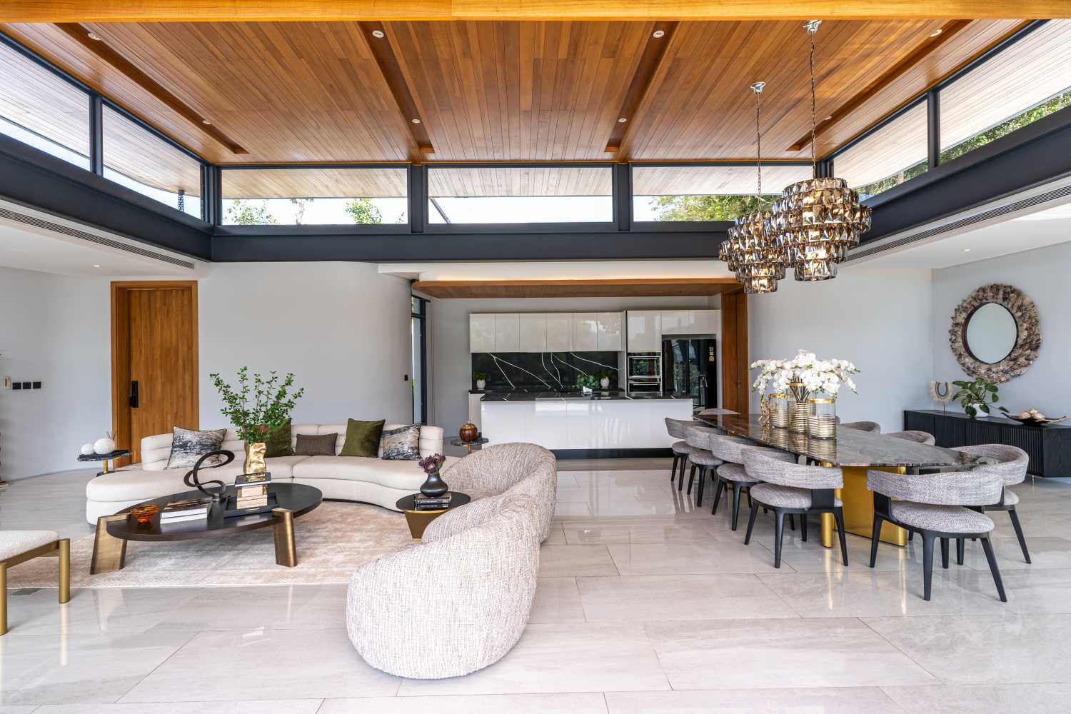 Property image - full photo 5